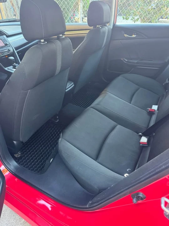 2017 Honda Civic 10th Gen - Image 12 of 17