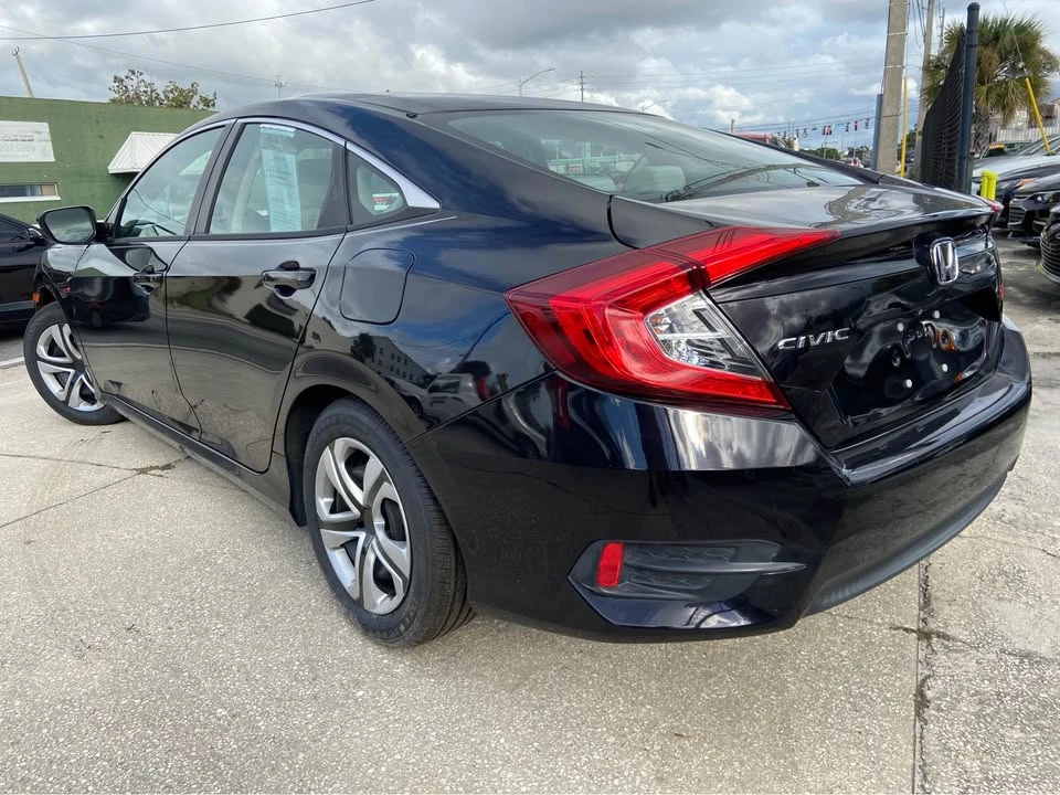 2017 Honda Civic 10th Gen - Image 2 of 10