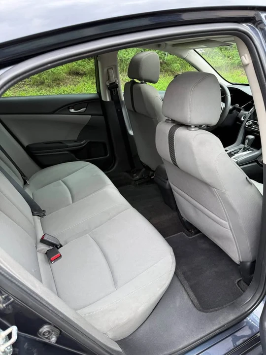 2017 Honda Civic 10th Gen - Image 10 of 11
