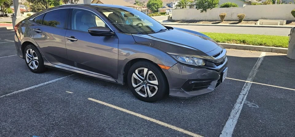 2017 Honda Civic 10th Gen - Image 7 of 13