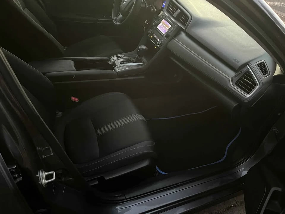 2017 Honda Civic 10th Gen - Image 5 of 9