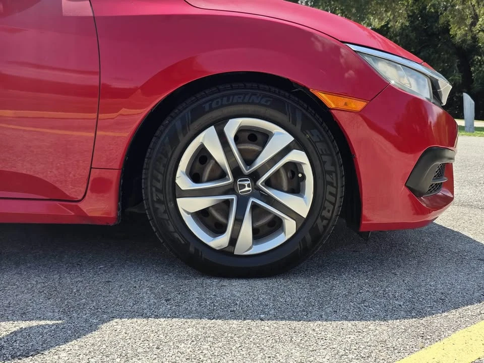 2017 Honda Civic 10th Gen - Image 7 of 15