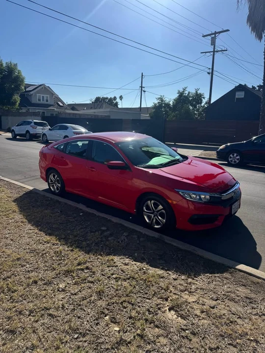 2017 Honda Civic 10th Gen - Image 5 of 17