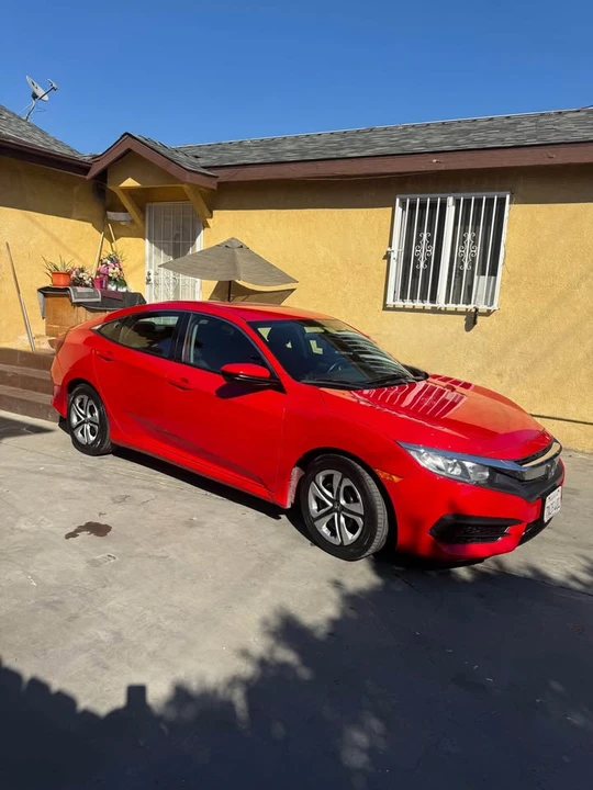 2017 Honda Civic 10th Gen - Image 14 of 17