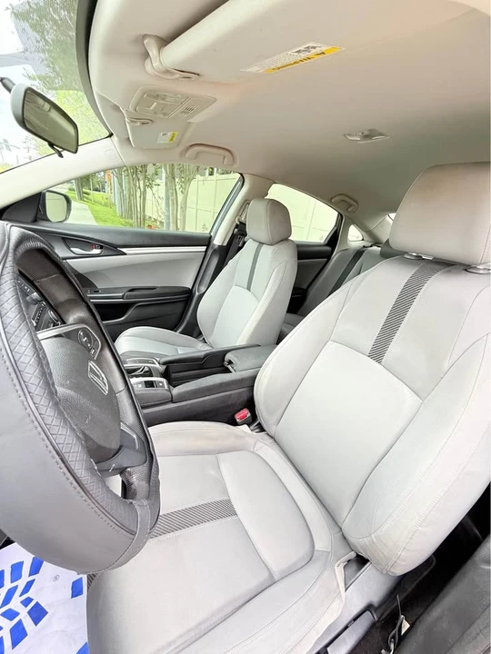 2017 Honda Civic 10th Gen - Image 12 of 15