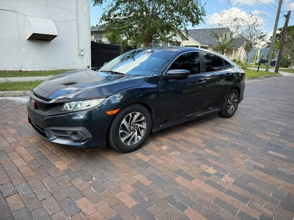 2017 Honda Civic 10th Gen - Image 12 of 20
