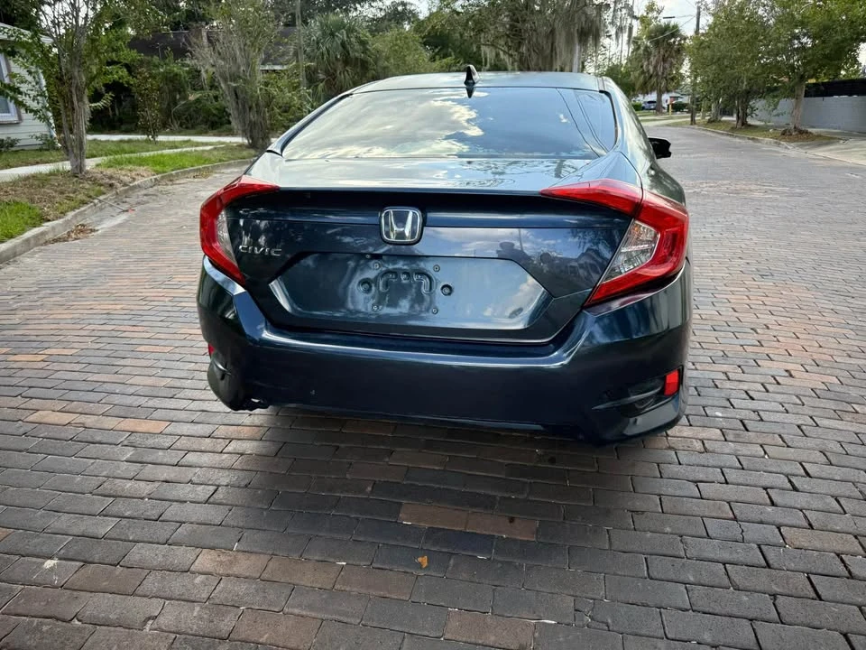 2017 Honda Civic 10th Gen - Image 5 of 20