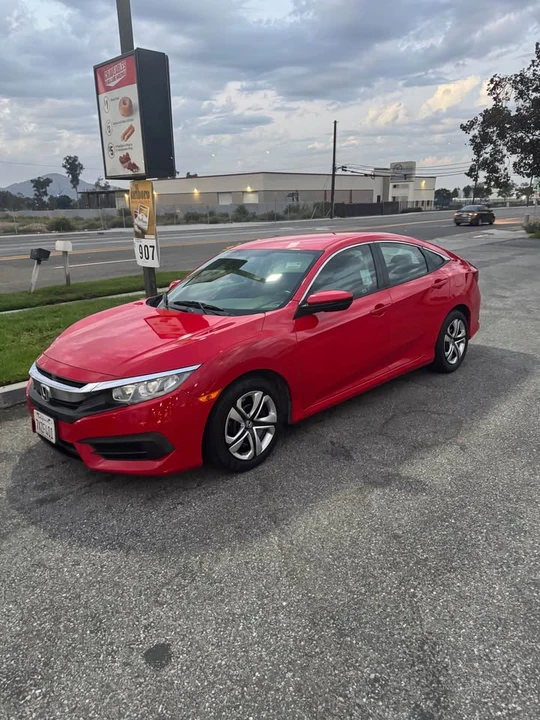 2017 Honda Civic 10th Gen - Image 4 of 17