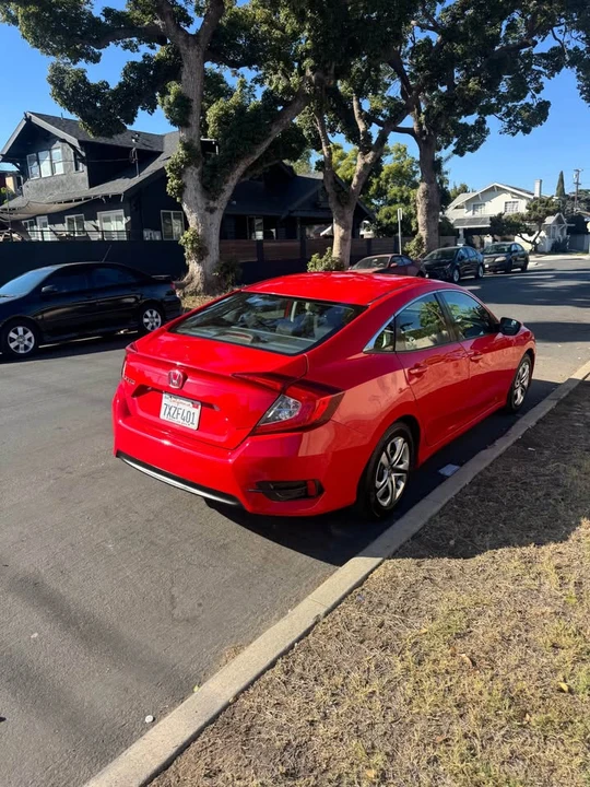 2017 Honda Civic 10th Gen - Image 13 of 17