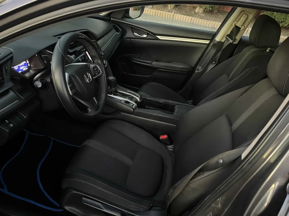 2017 Honda Civic 10th Gen - Image 8 of 9