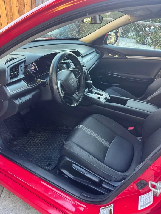 2017 Honda Civic 10th Gen - Image 11 of 17