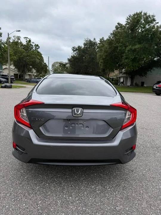 2017 Honda Civic 10th Gen - Image 9 of 20