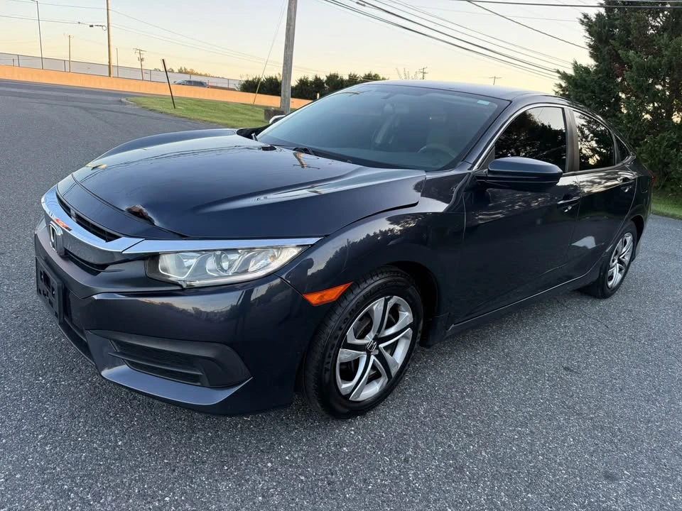 2017 Honda Civic 10th Gen - Image 2 of 17