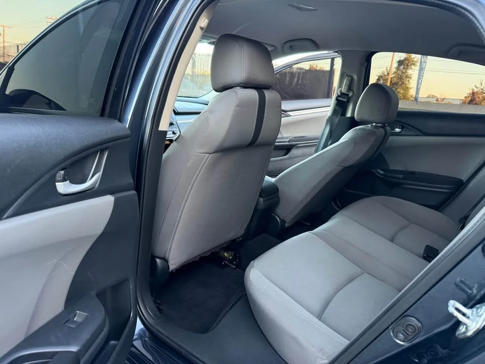2017 Honda Civic 10th Gen - Image 10 of 17