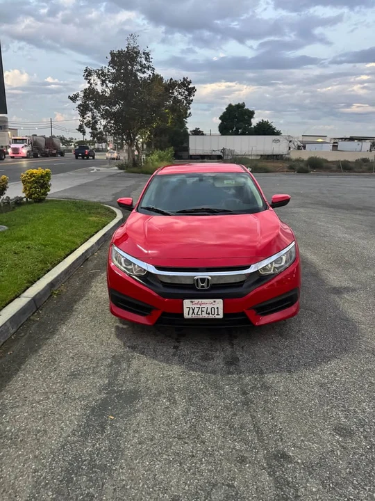 2017 Honda Civic 10th Gen - Image 3 of 17
