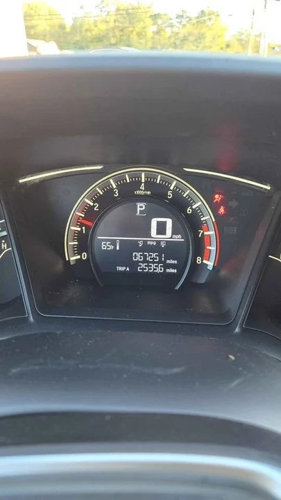 2017 Honda Civic 10th Gen - Image 8 of 9