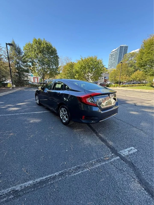 2017 Honda Civic 10th Gen - Image 2 of 11