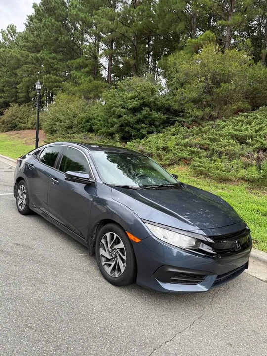 2017 Honda Civic 10th Gen - Image 2 of 11
