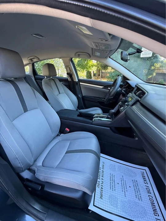 2017 Honda Civic 10th Gen - Image 6 of 11
