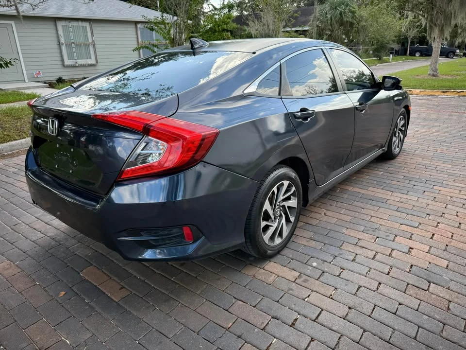 2017 Honda Civic 10th Gen - Image 4 of 20