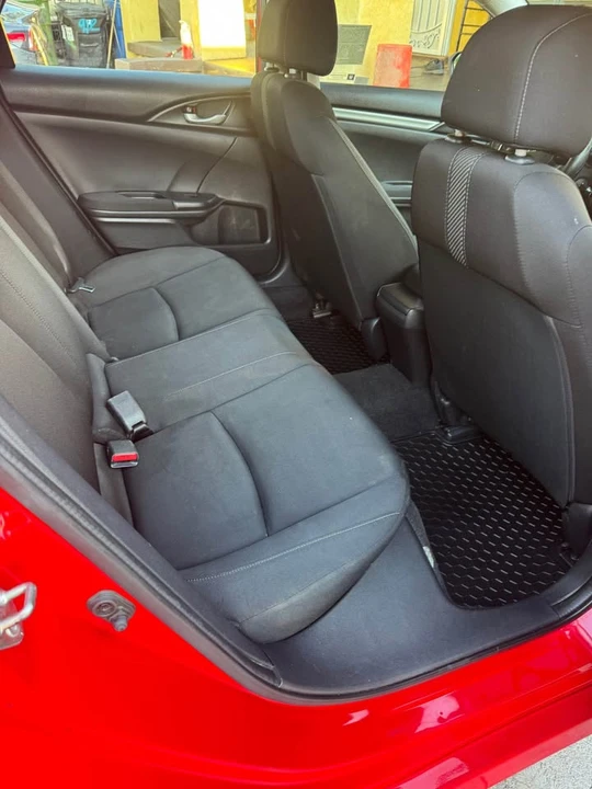 2017 Honda Civic 10th Gen - Image 8 of 17