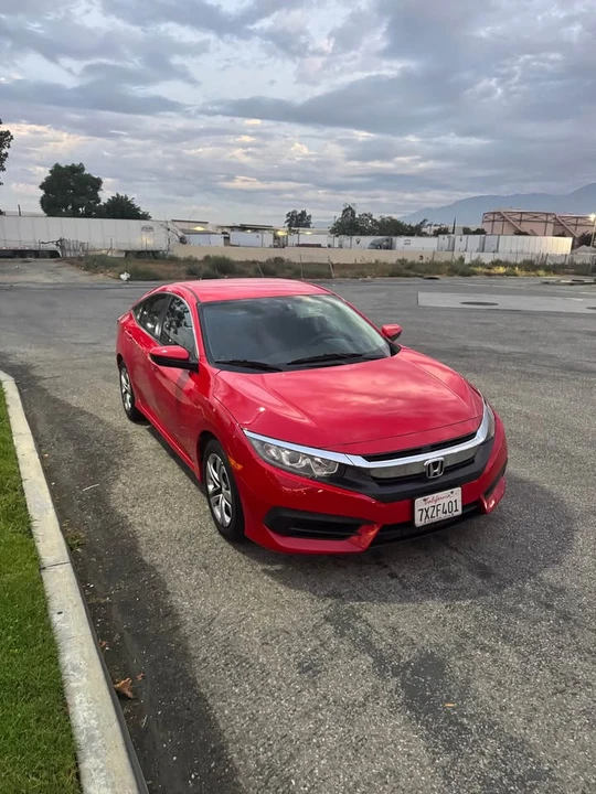 2017 Honda Civic 10th Gen - Image 2 of 17