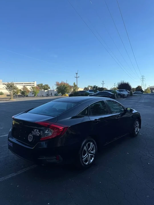 2017 Honda Civic 10th Gen - Image 7 of 18