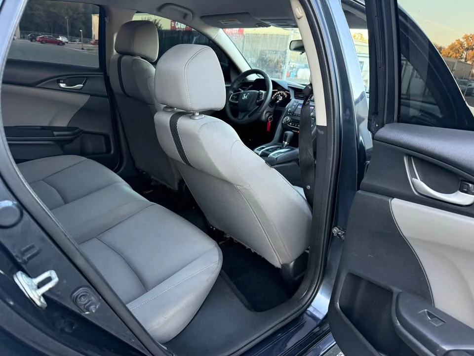 2017 Honda Civic 10th Gen - Image 11 of 17