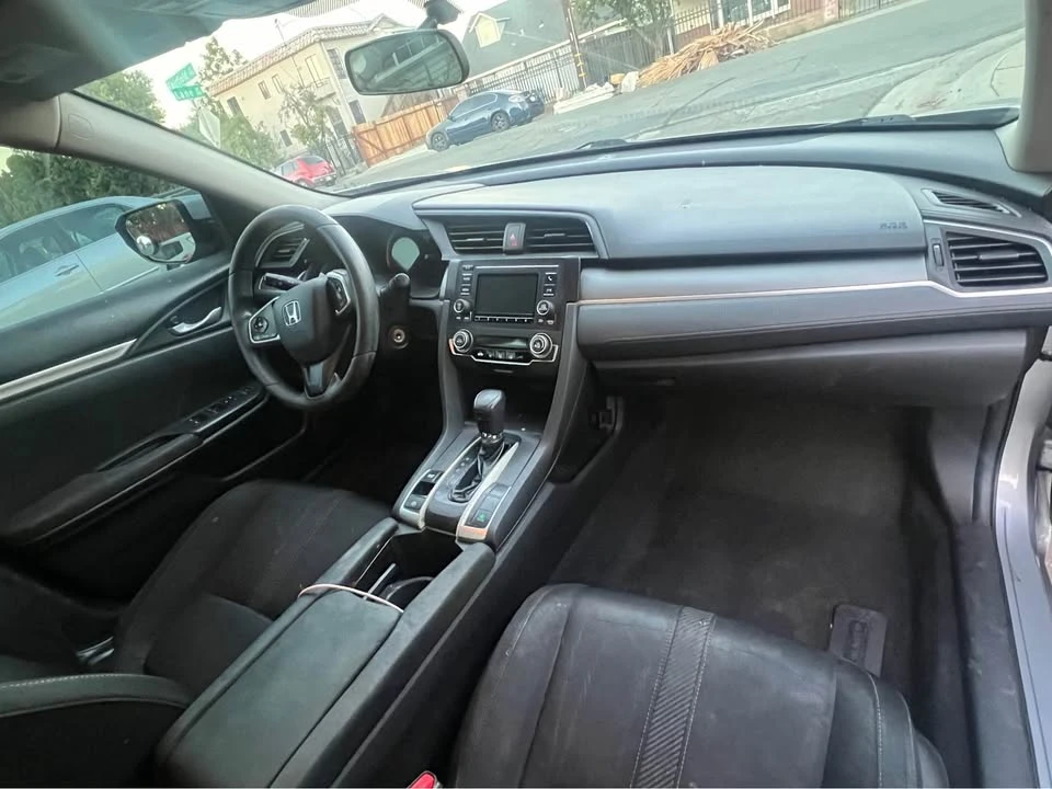 2017 Honda Civic 10th Gen - Image 9 of 11