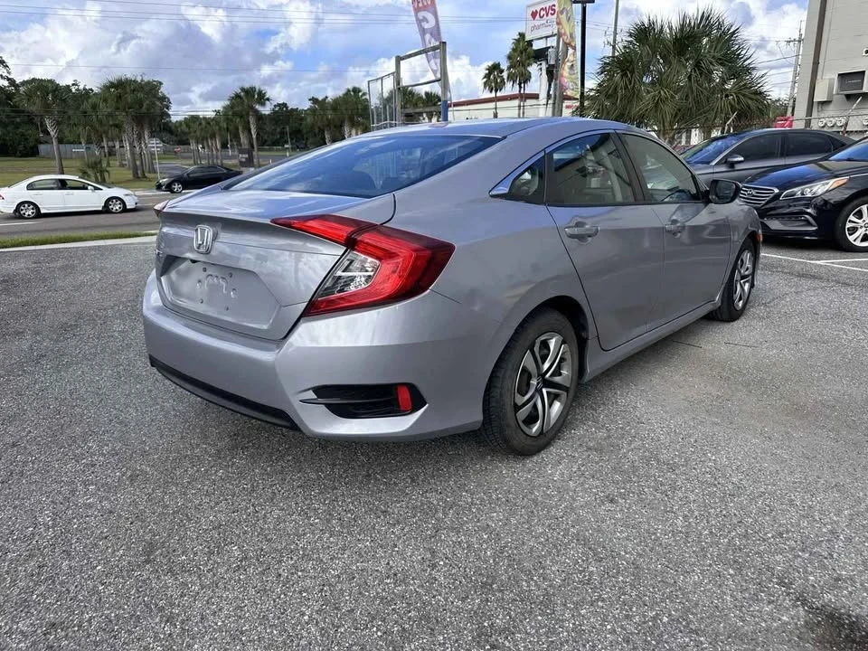 2017 Honda Civic 10th Gen - Image 3 of 12