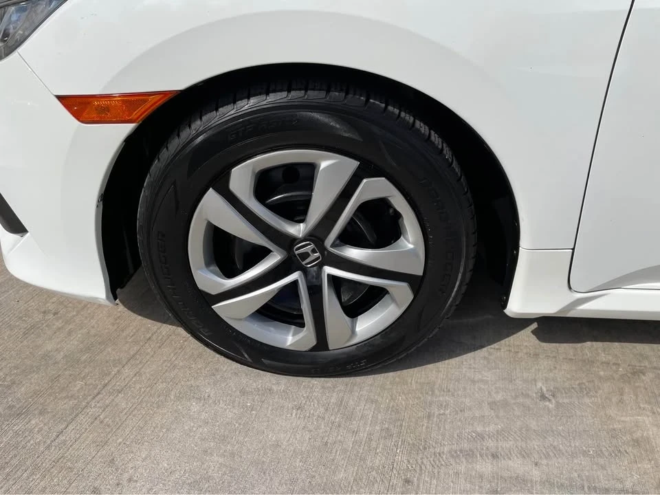 2017 Honda Civic 10th Gen - Image 7 of 14