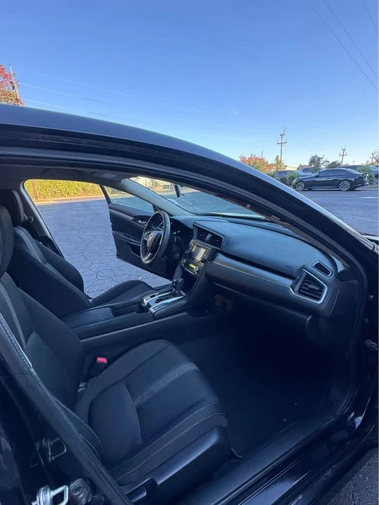 2017 Honda Civic 10th Gen - Image 11 of 18