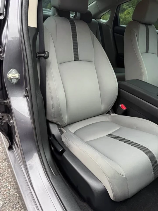 2017 Honda Civic 10th Gen - Image 10 of 20