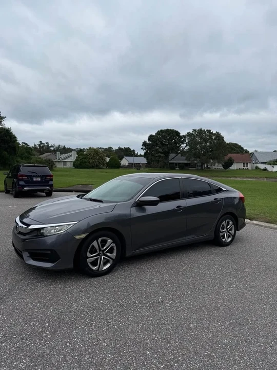 2017 Honda Civic 10th Gen - Image 4 of 20