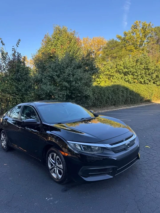 2017 Honda Civic 10th Gen - Image 2 of 18