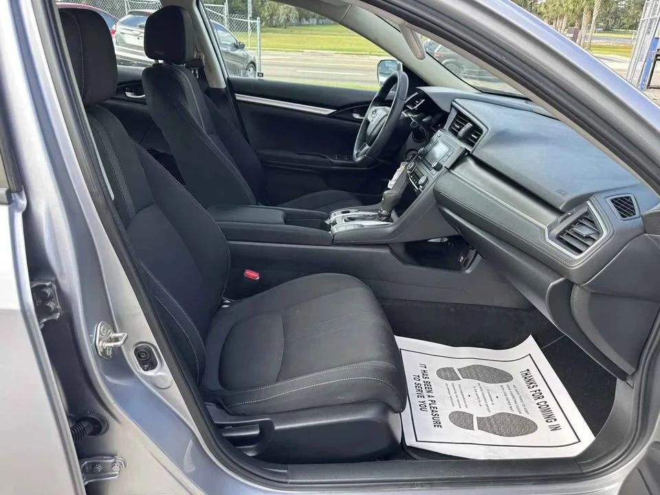 2017 Honda Civic 10th Gen - Image 7 of 11