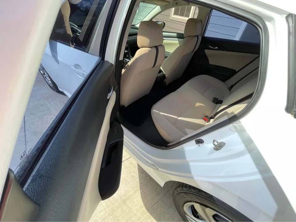 2017 Honda Civic 10th Gen - Image 10 of 14