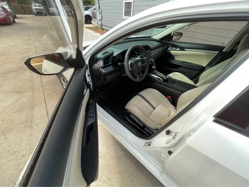 2017 Honda Civic 10th Gen - Image 9 of 14