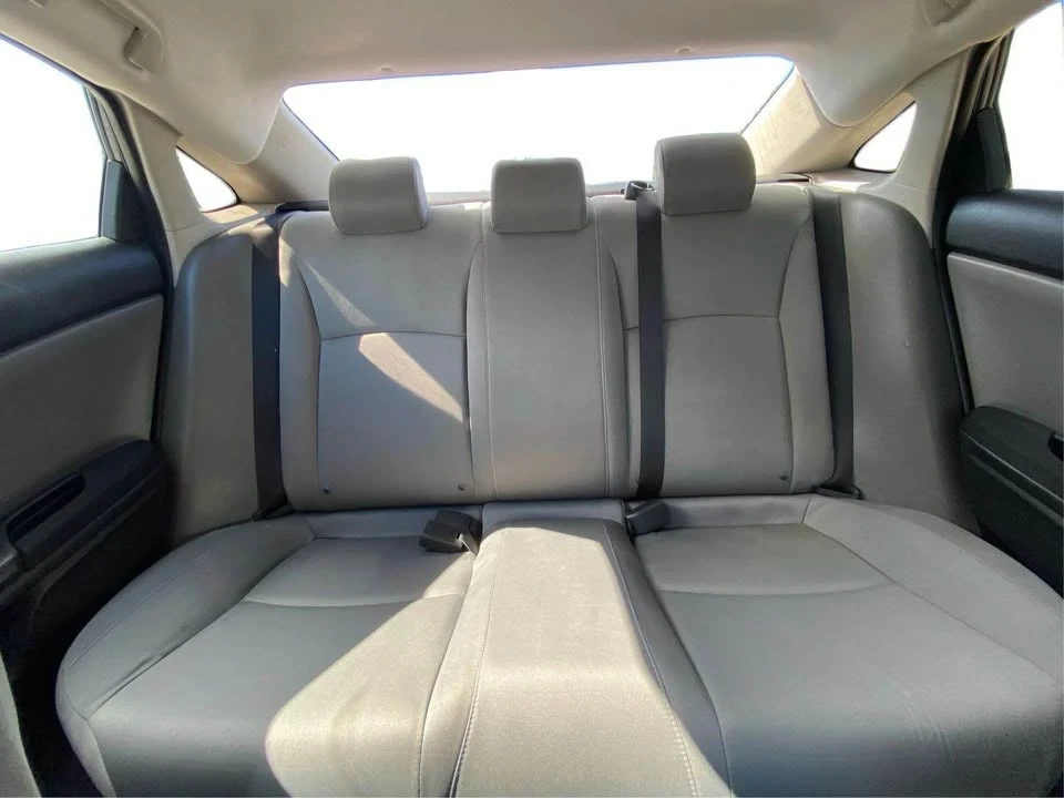 2017 Honda Civic 10th Gen - Image 13 of 19