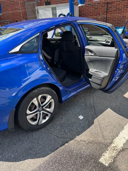 2017 Honda Civic 10th Gen - Image 3 of 7