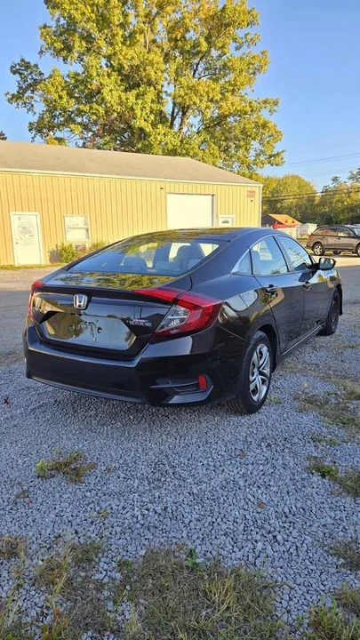 2017 Honda Civic 10th Gen - Image 4 of 9