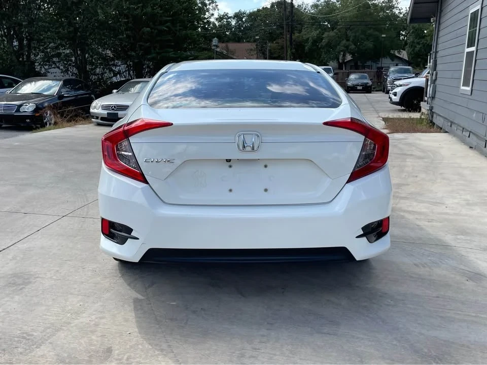 2017 Honda Civic 10th Gen - Image 5 of 14
