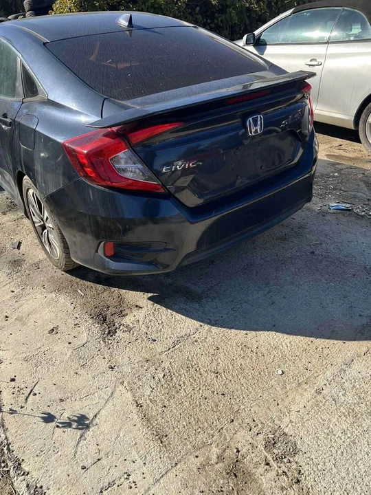 2017 Honda Civic 10th Gen - Image 3 of 8
