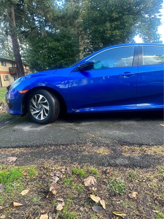 2017 Honda Civic 10th Gen - Image 10 of 11