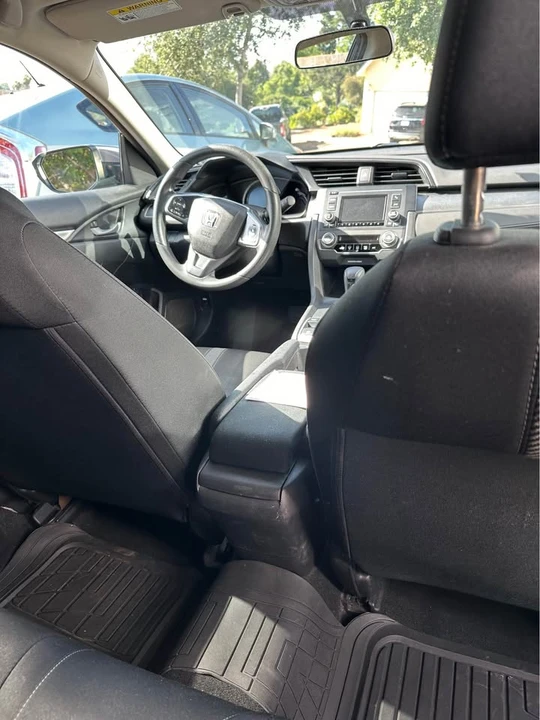 2017 Honda Civic 10th Gen - Image 15 of 18