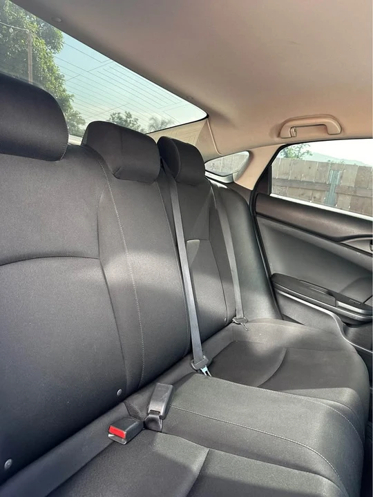 2017 Honda Civic 10th Gen - Image 16 of 18