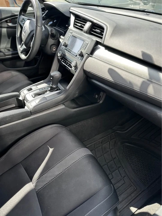 2017 Honda Civic 10th Gen - Image 12 of 18