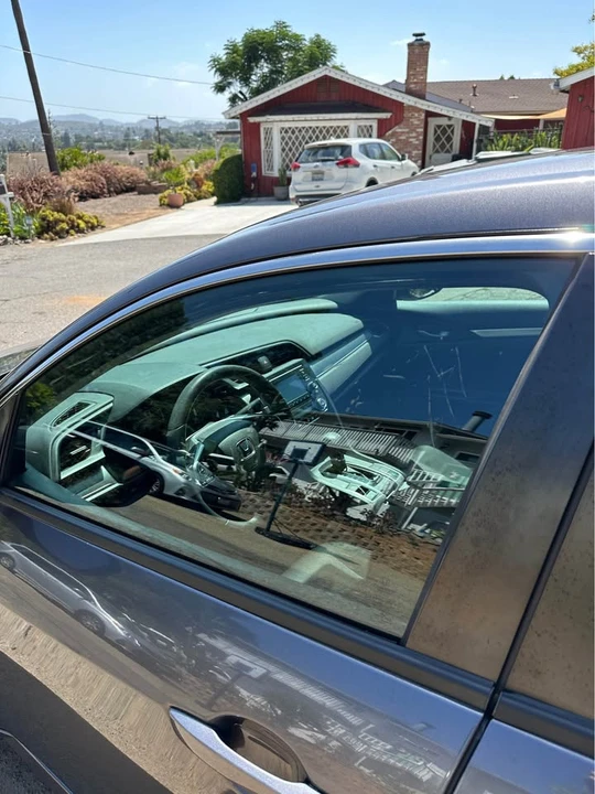 2017 Honda Civic 10th Gen - Image 9 of 18