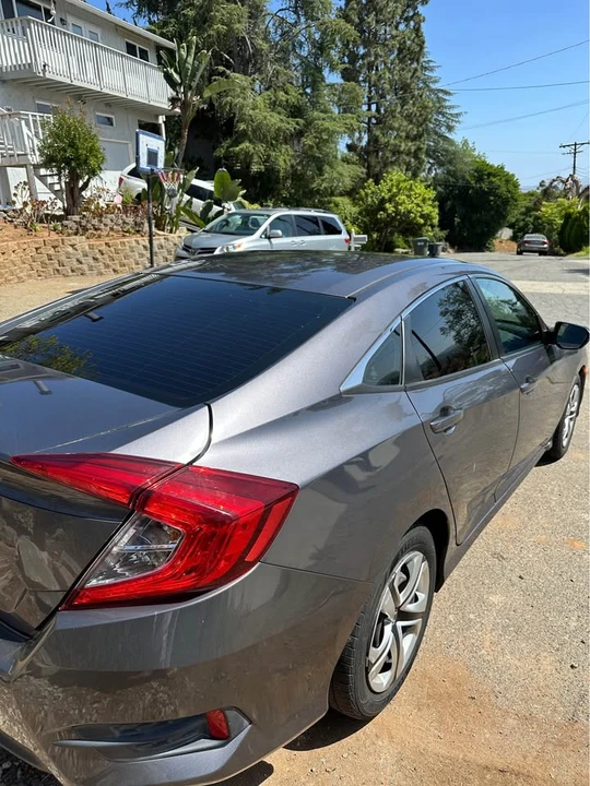 2017 Honda Civic 10th Gen - Image 5 of 18
