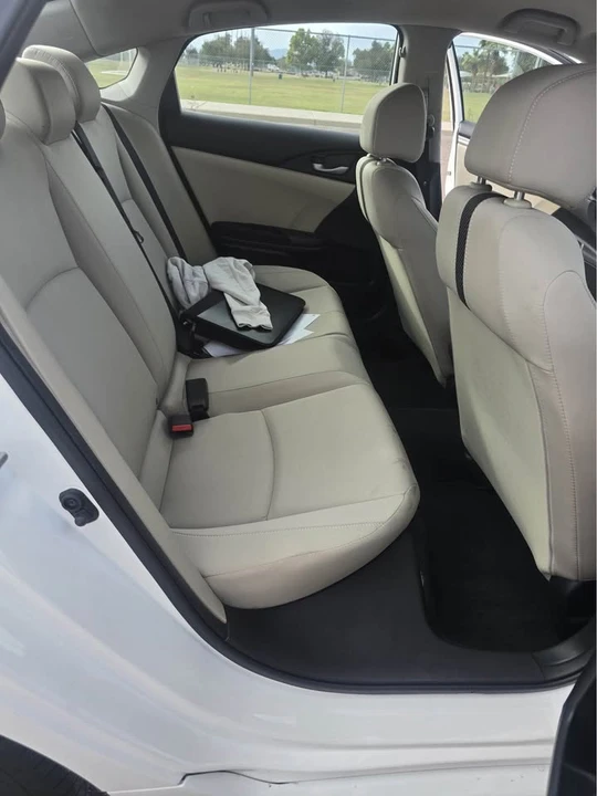 2017 Honda Civic 10th Gen - Image 9 of 13